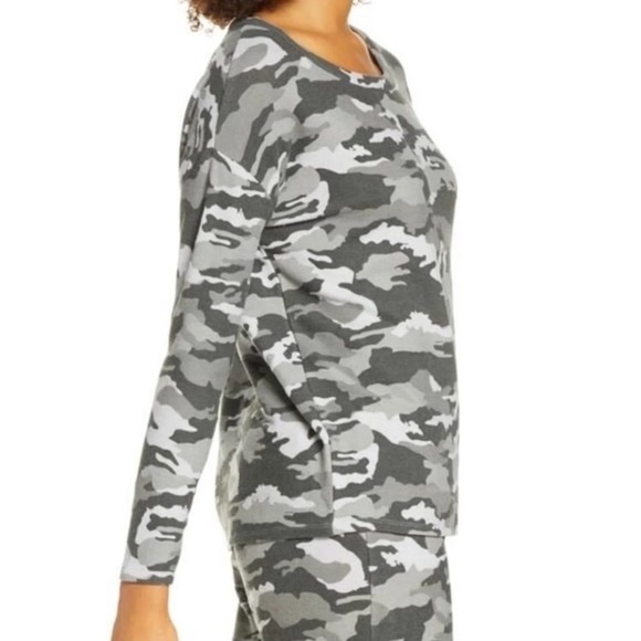 Chaser NWT CAMO Grey Long Sleeve Top Sweatshirt XSmall and Small. - Picture 3 of 9